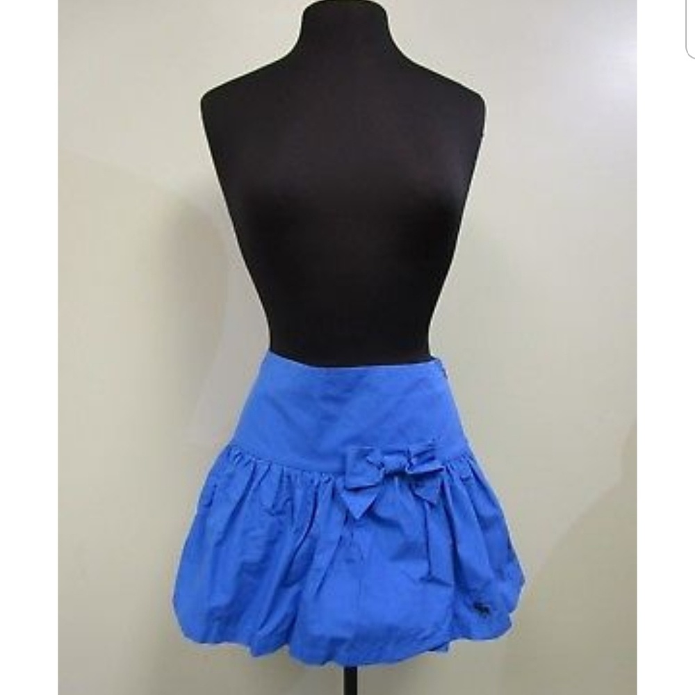 Blue pleated mini skirt
